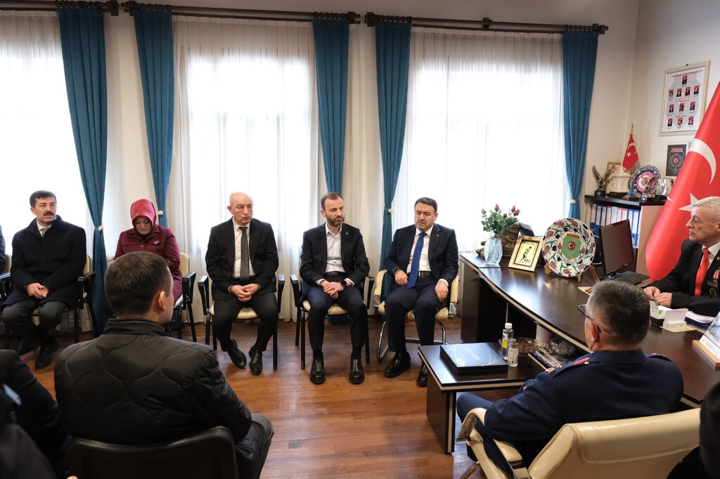 REKTÖR TEKİN’DEN ŞEHİT VE GAZİLERE VEFA ZİYARETİ