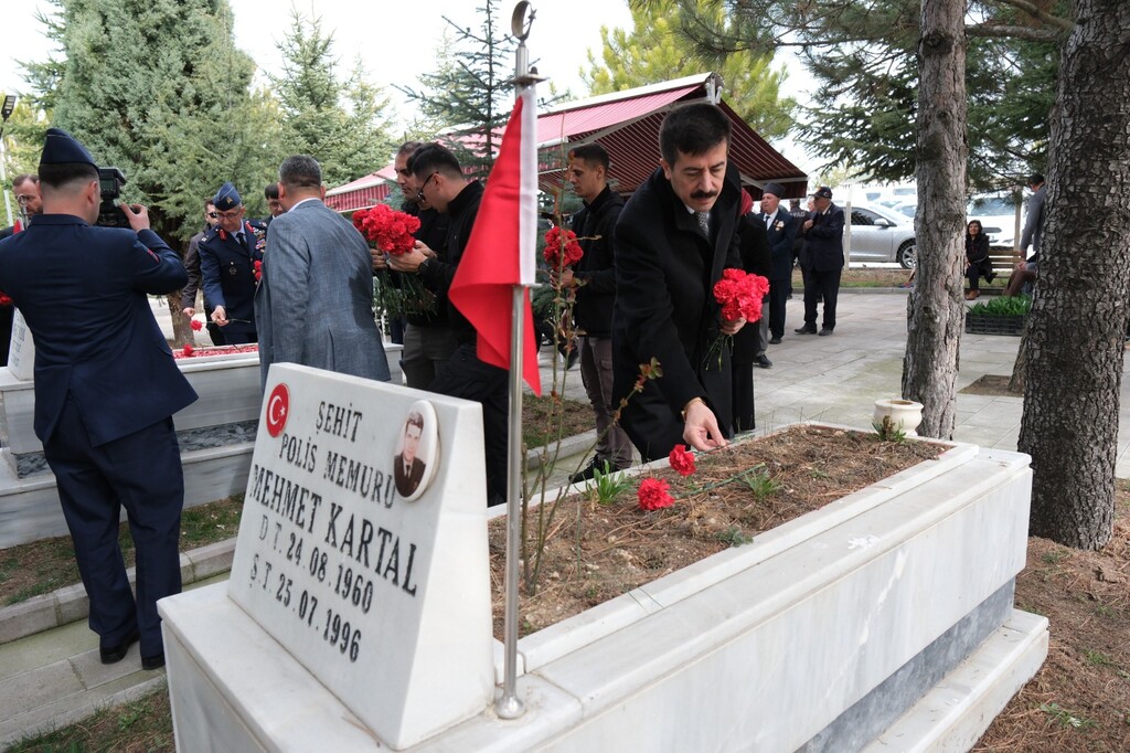 REKTÖR TEKİN’DEN ŞEHİT VE GAZİLERE VEFA ZİYARETİ