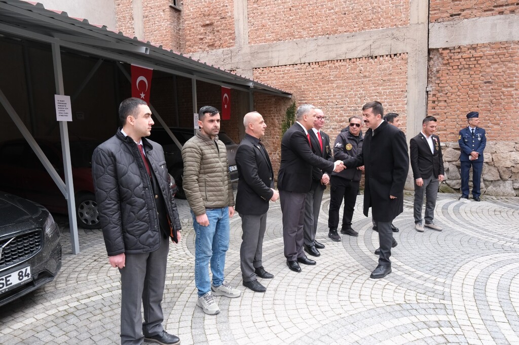 REKTÖR TEKİN’DEN ŞEHİT VE GAZİLERE VEFA ZİYARETİ