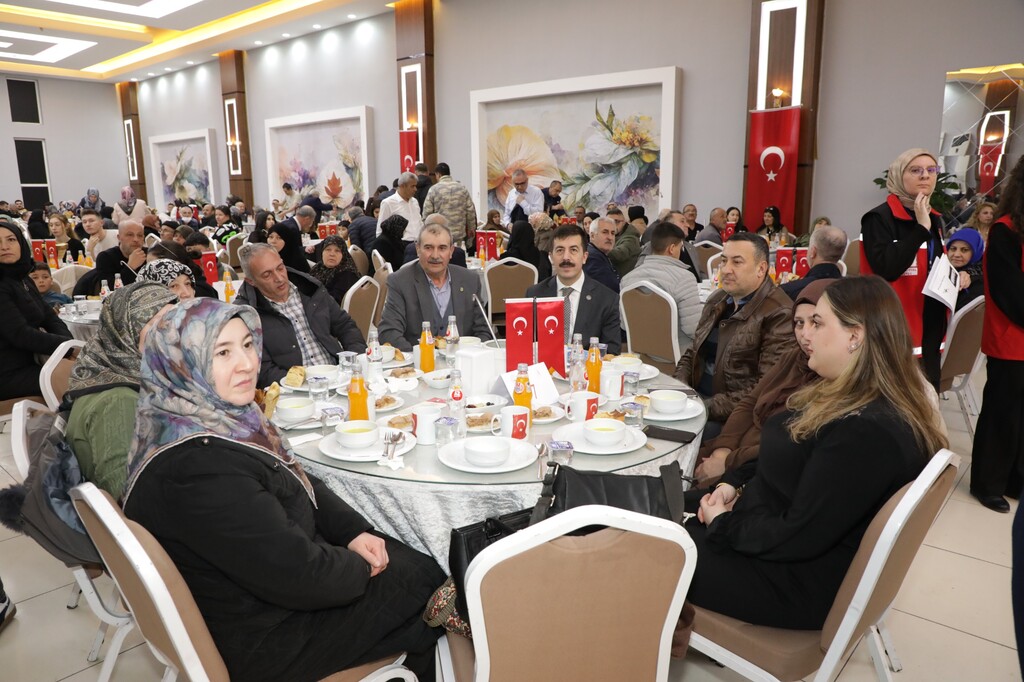 ŞEHİT YAKINLARI ve GAZİLER İÇİN İFTAR PROGRAMI DÜZENLENDİ 