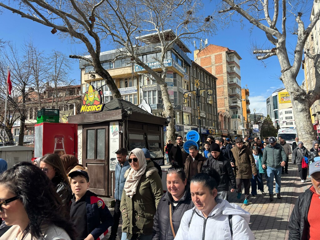 OTİZM FARKINDALIK YÜRÜYÜŞÜ DÜZENLENDİ