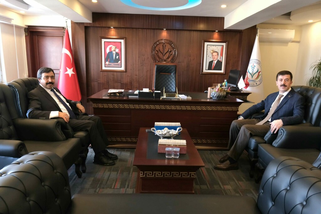 İKÇÜ REKTÖRÜ KÖSE‘DEN ZİYARET