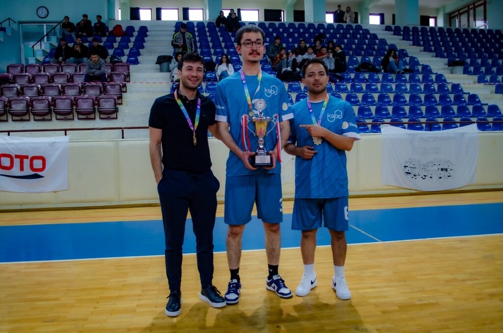 Üniversitemiz Erkek Futbol Takımı Salon Futbolu Şampiyonasında Şampiyon Oldu - 7