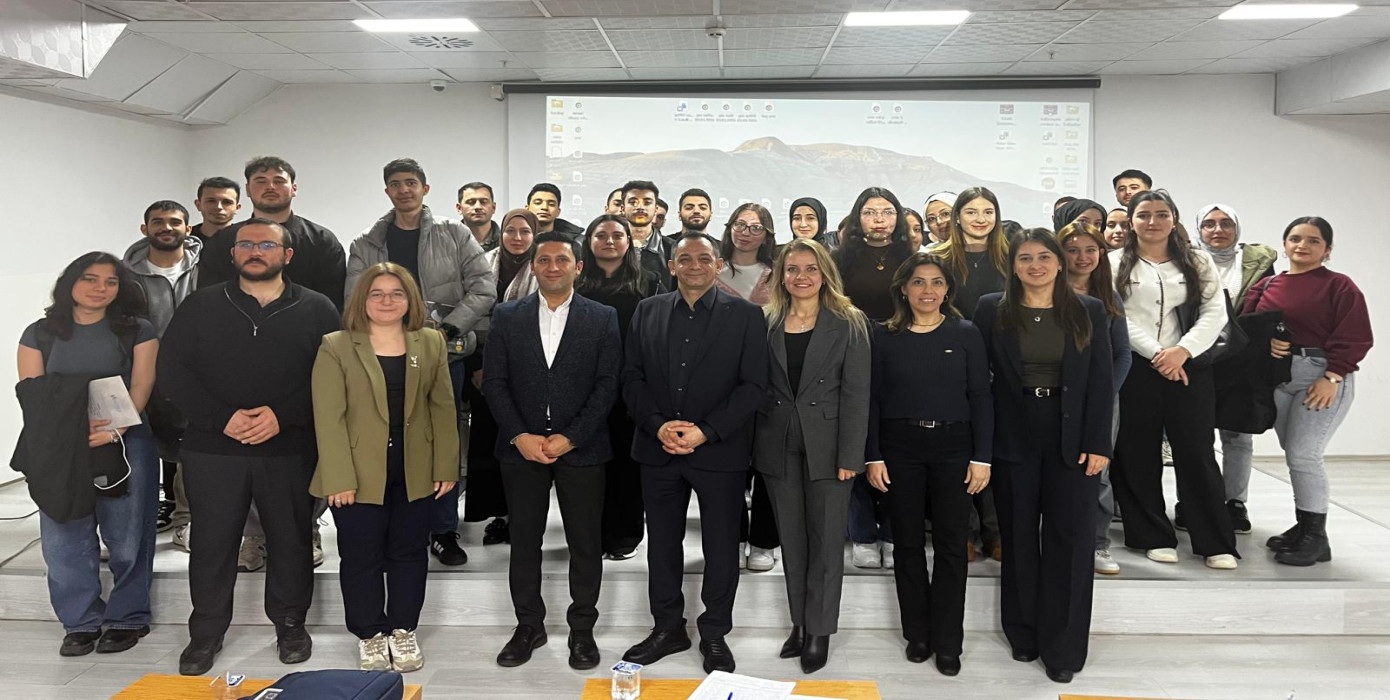 Öğrencilerimizin mesleki bilgi ve farkındalıklarını artırmak amacıyla “Metroloji ve Medikal Kalibrasyon” başlıklı eğitim semineri düzenlendi.