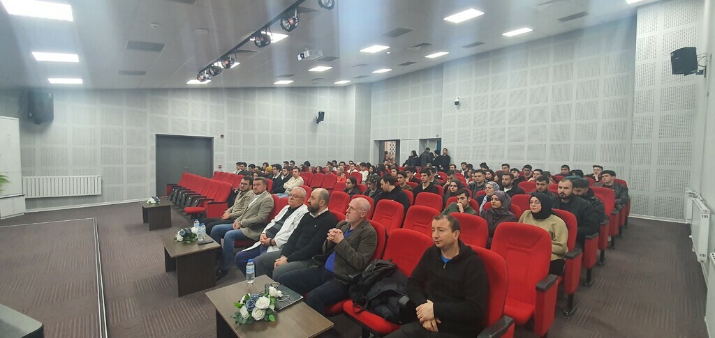 Üniversitemiz ve KÜGİAD İş Birliğiyle Hayata Geçirilen “ KÜGİAD Öğrenci Staj ve Web Platformu Geliştirme İş Birliği Protokolü“ Bilgilendirme Toplantısı Yapıldı. - 5