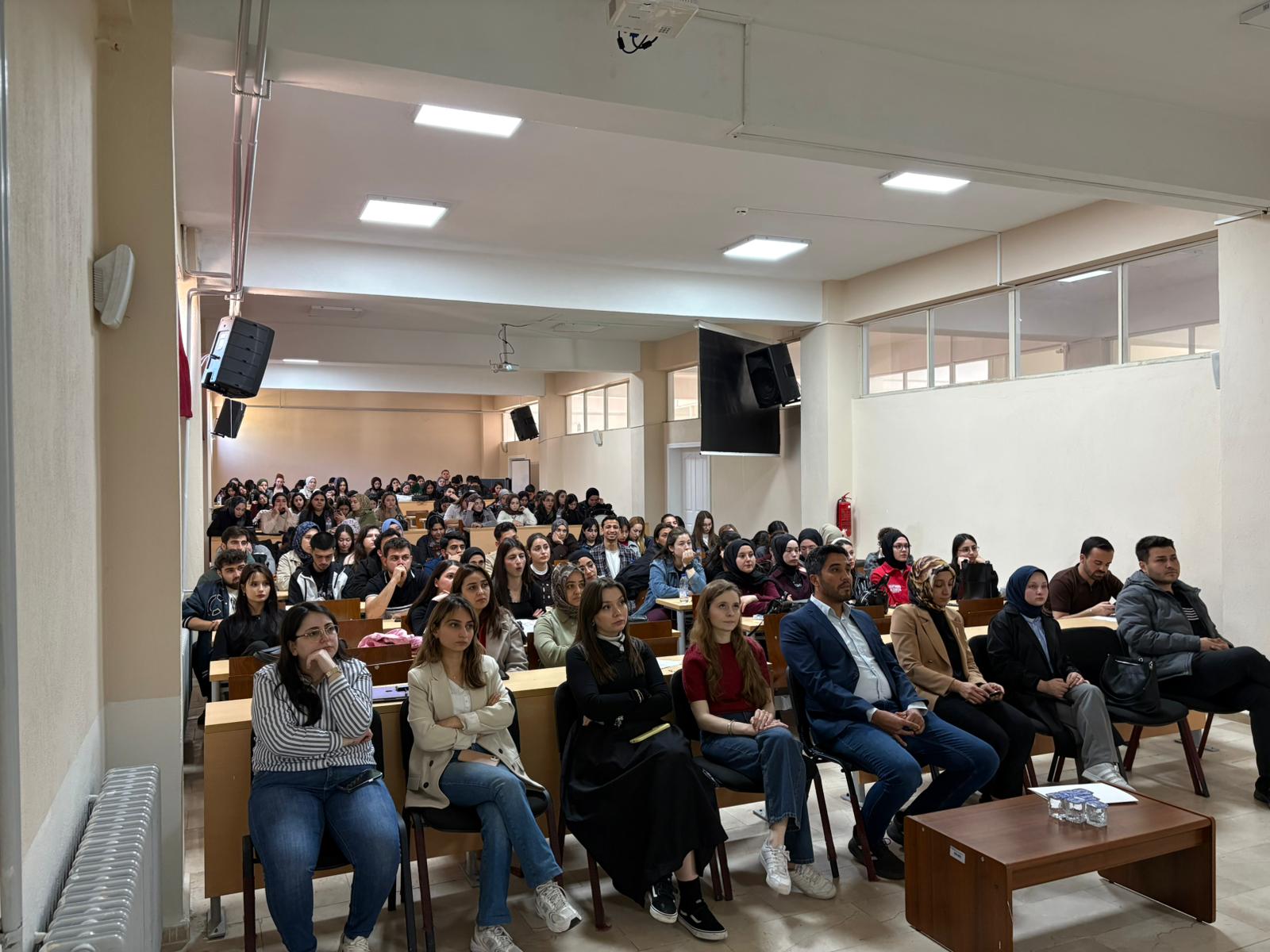 Gediz SHMYO’da KVKK Farkındalık Konferansı Gerçekleştirildi - 2