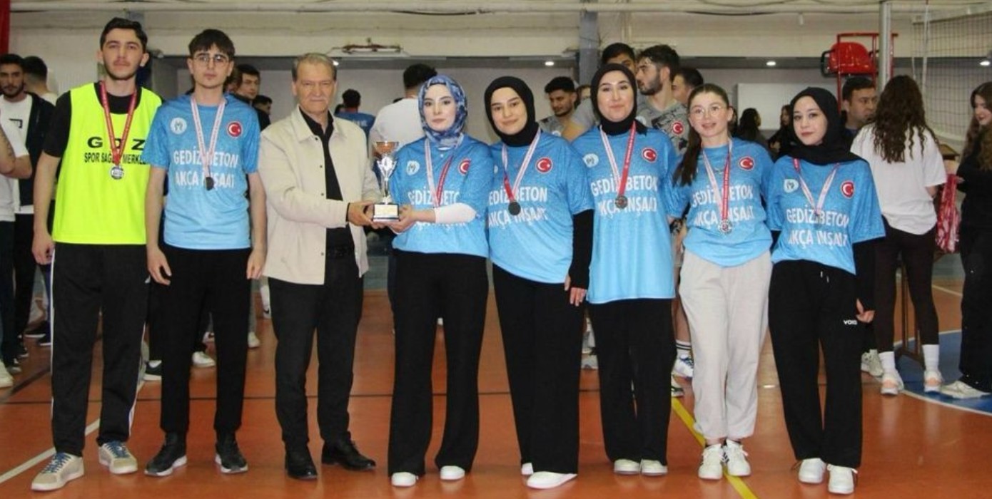Bölümümüz Voleybol Turnuvasını İkinci Olarak Tamamladı