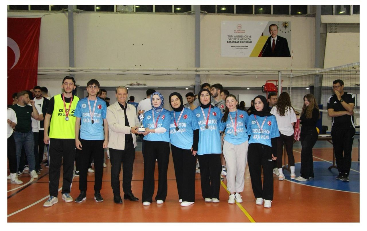 Bölümümüz Voleybol Turnuvasını İkinci Olarak Tamamladı - 3