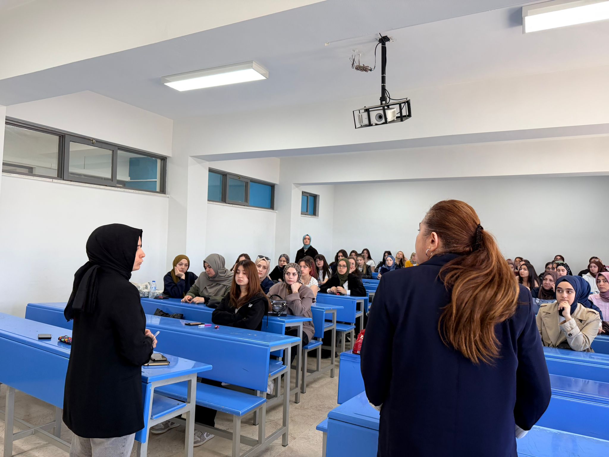Ebelik Bölümü Başkanlığı ile 2. Sınıf Öğrenci Buluşması Gerçekleştirildi - 2