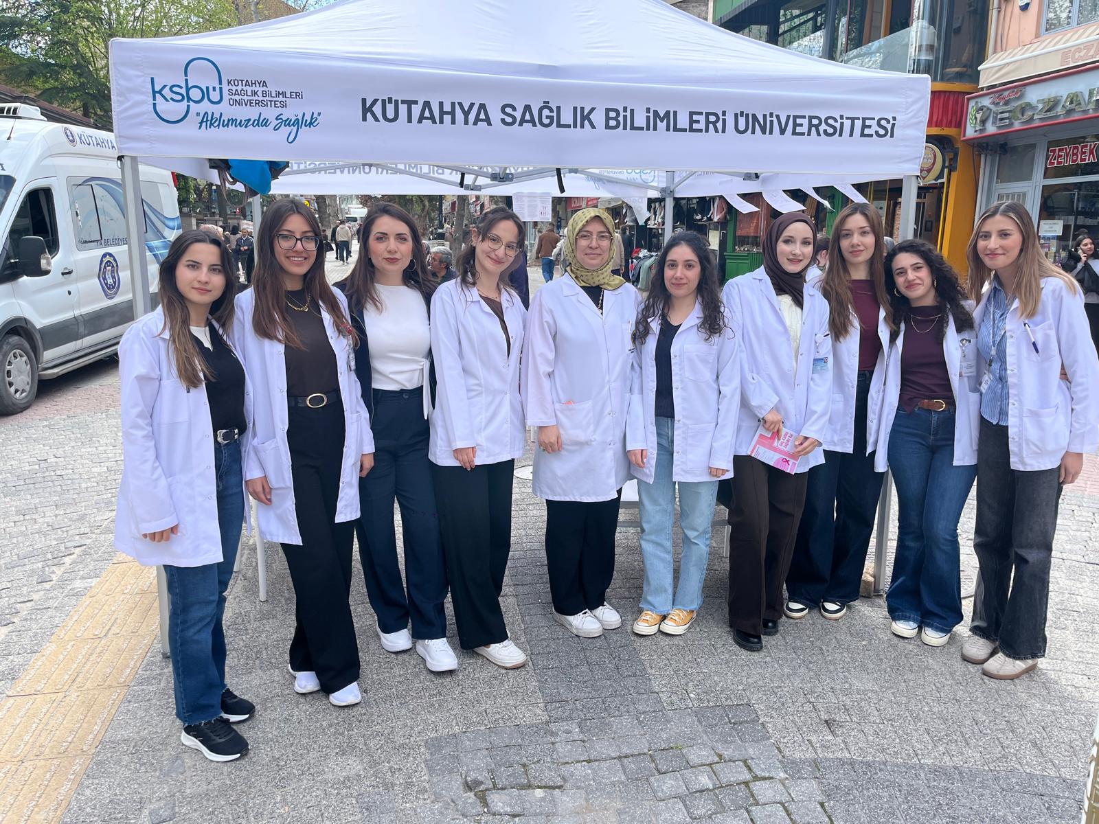 Ebelik Bölümü “Bilgiyle Güçlen, Sağlıklı Yaşa: Ebeler Merak Ettiklerinizi Yanıtlıyor” başlıklı toplumsal katkı etkinliği gerçekleşti. - 1