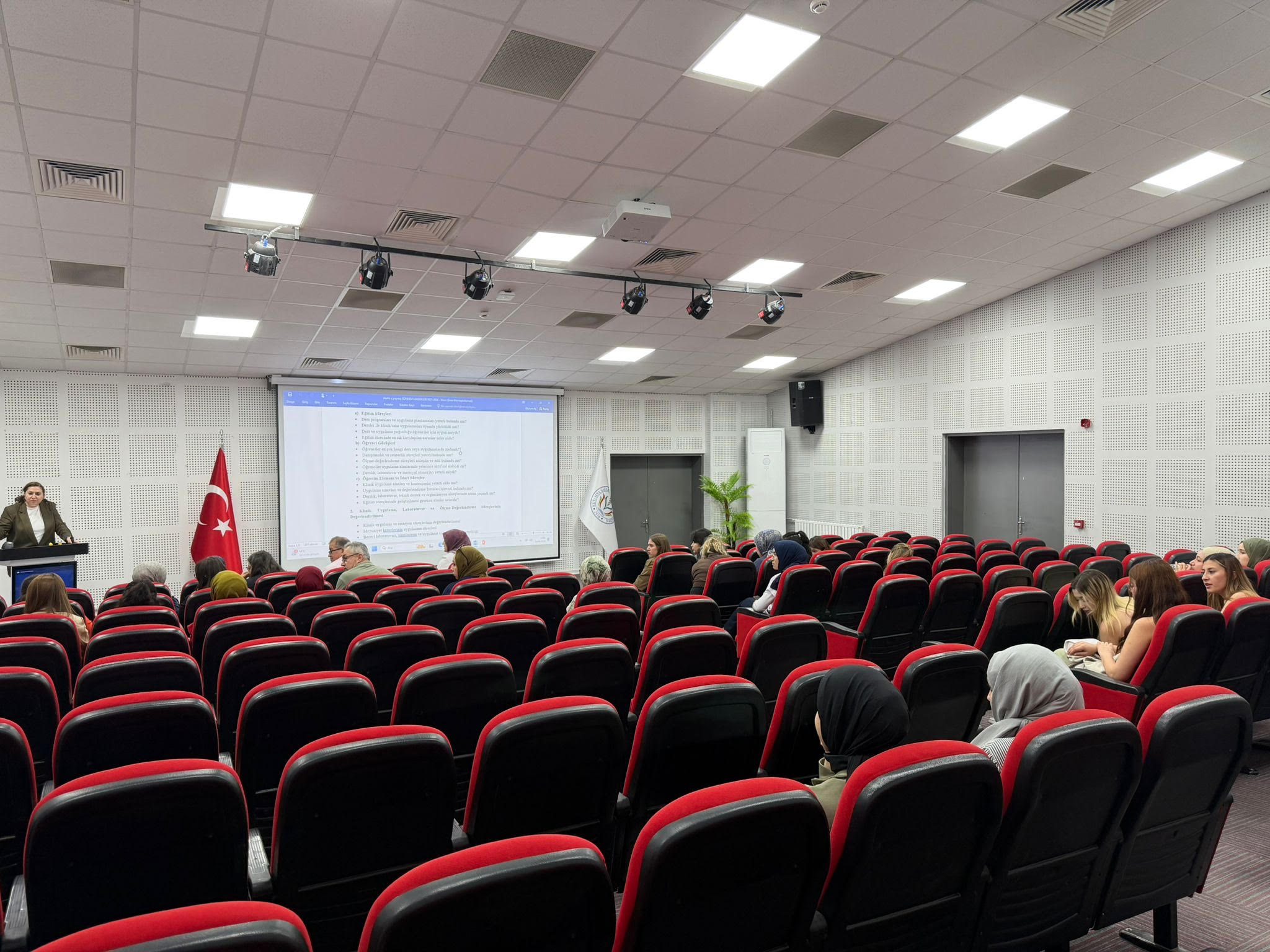 Kalite ve Akreditasyon Çalışmaları Kapsamında “İç Paydaş Toplantısı“ Gerçekleştirildi - 3