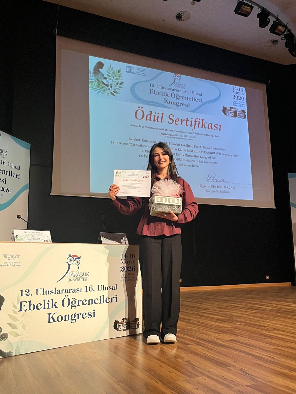 2026 Safranbolu Ebelik Öğrenci Kongresi’nde bölümümüz öğretim üyeleri ve öğrencileri önemli başarı ve katkılarıyla dikkat çekti: BİRİNCİLİK ÖDÜLÜ - 2