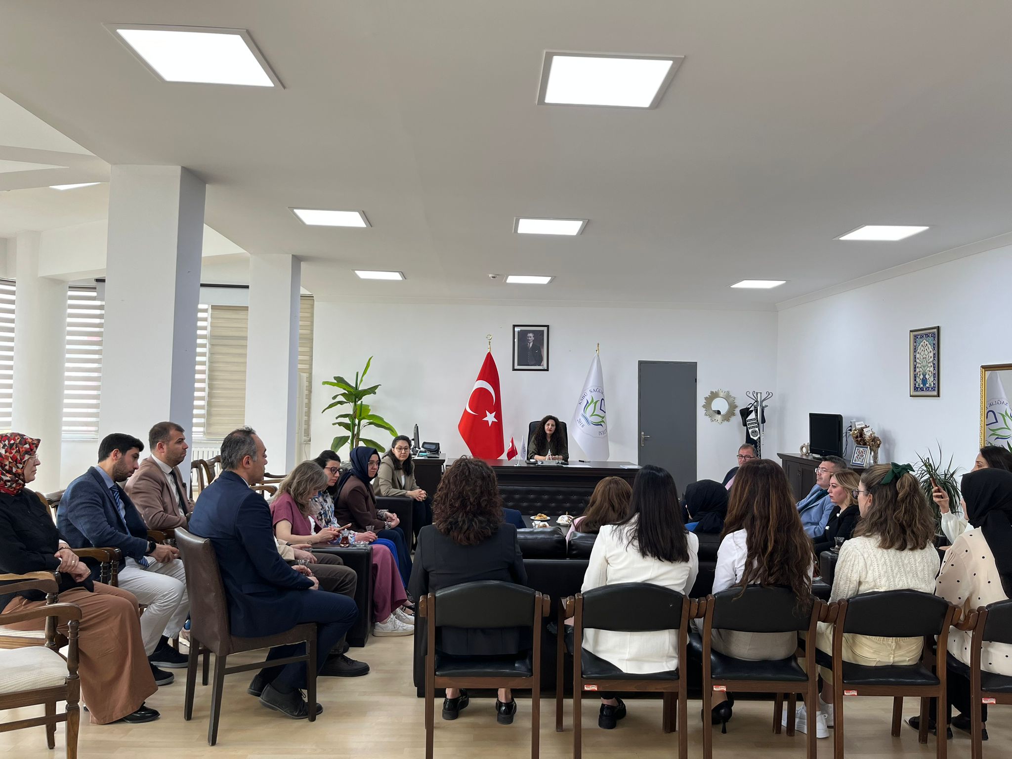 Öğrenci Ders Değerlendirme Anketinde Başarı Gösteren Ebelik Bölümü Öğretim Üyelerimize Teşekkür Belgeleri Takdim Edildi - 5