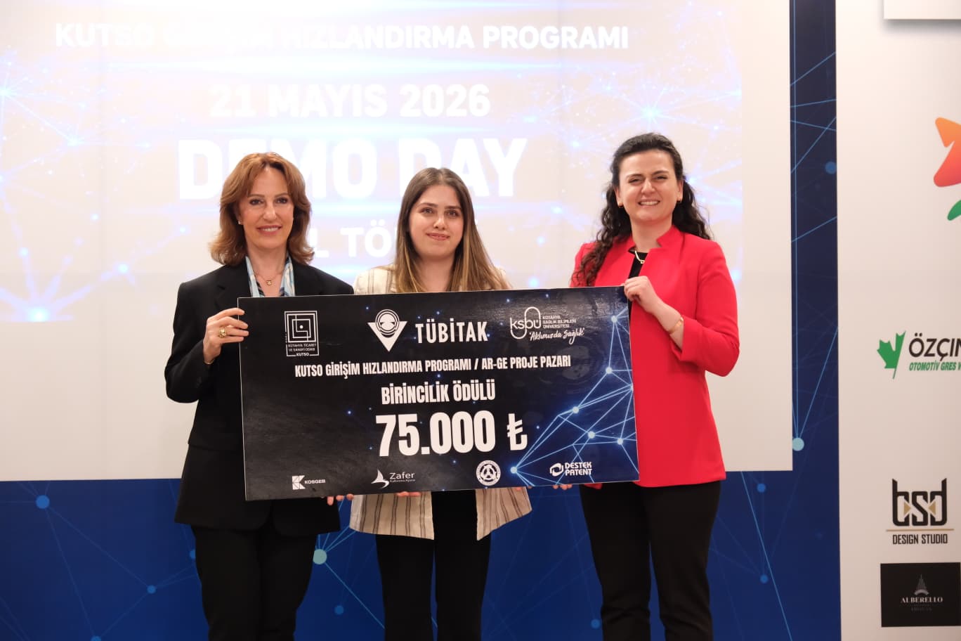 Kütahya Ticaret ve Sanayi Odası (KUTSO) ile Kütahya Sağlık Bilimleri Üniversitesi (KSBÜ) iş birliğinde düzenlenen “Geleceğin İş İnsanları” KUTSO Girişim Hızlandırma Programı gerçekleştirildi. - 3