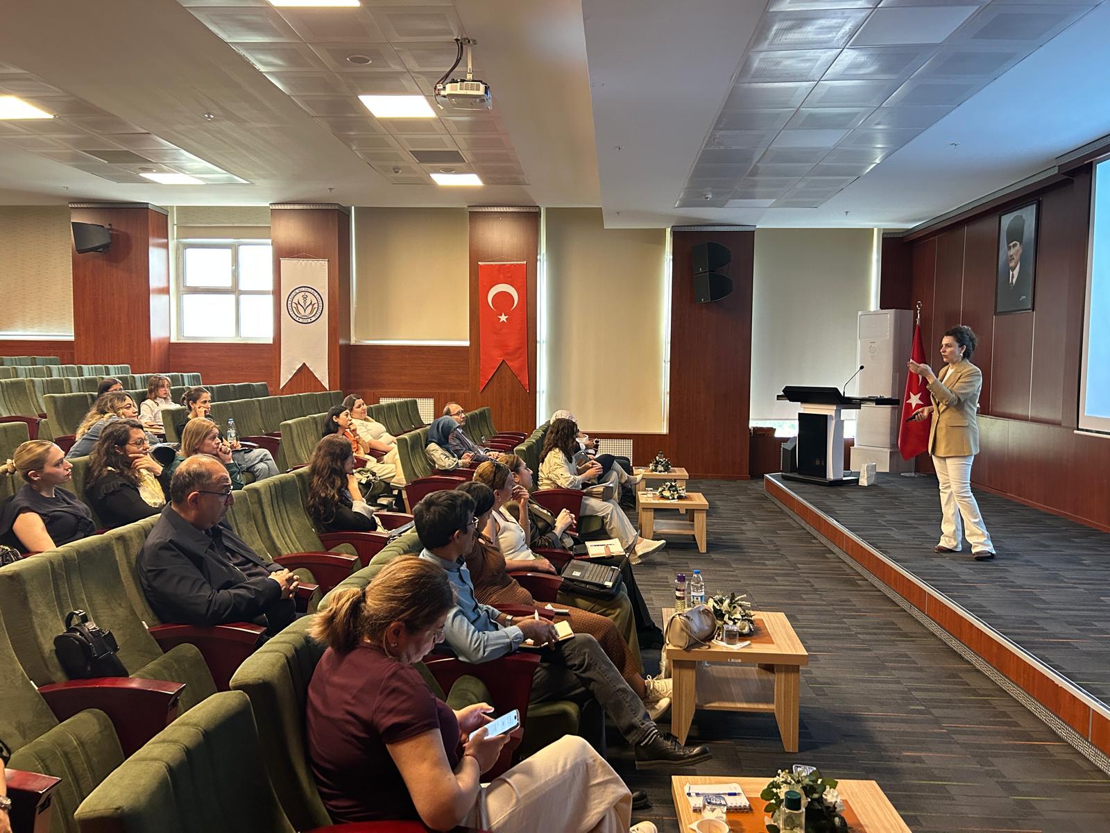 Ebelik Bölümü Akademik Personeli Ölçme ve Değerlendirme Kursuna Katıldı - 2