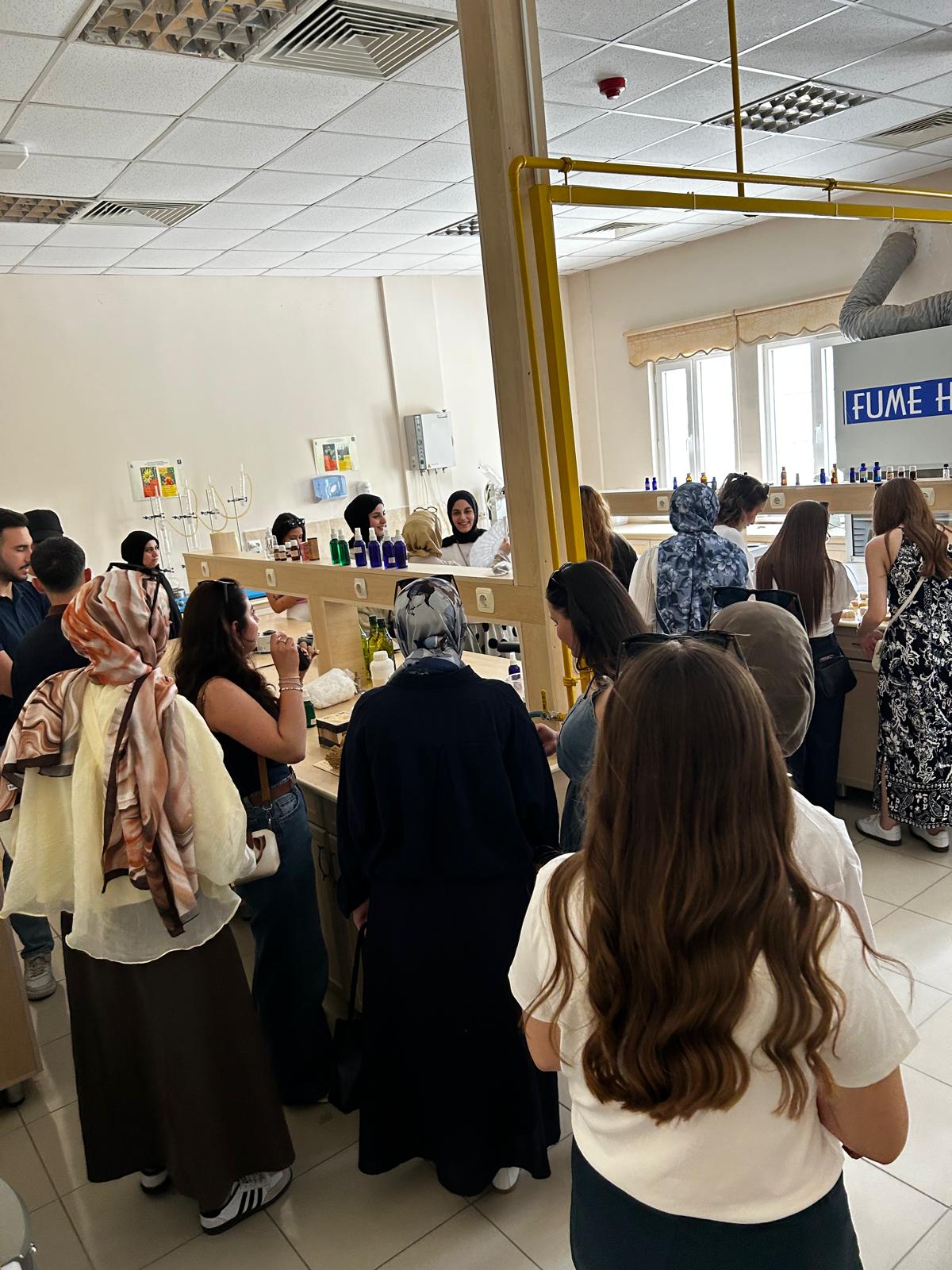 Gediz SHMYO Eczane Hizmetleri Öğrencilerinden Teknik ve Kültürel Gezi - 3