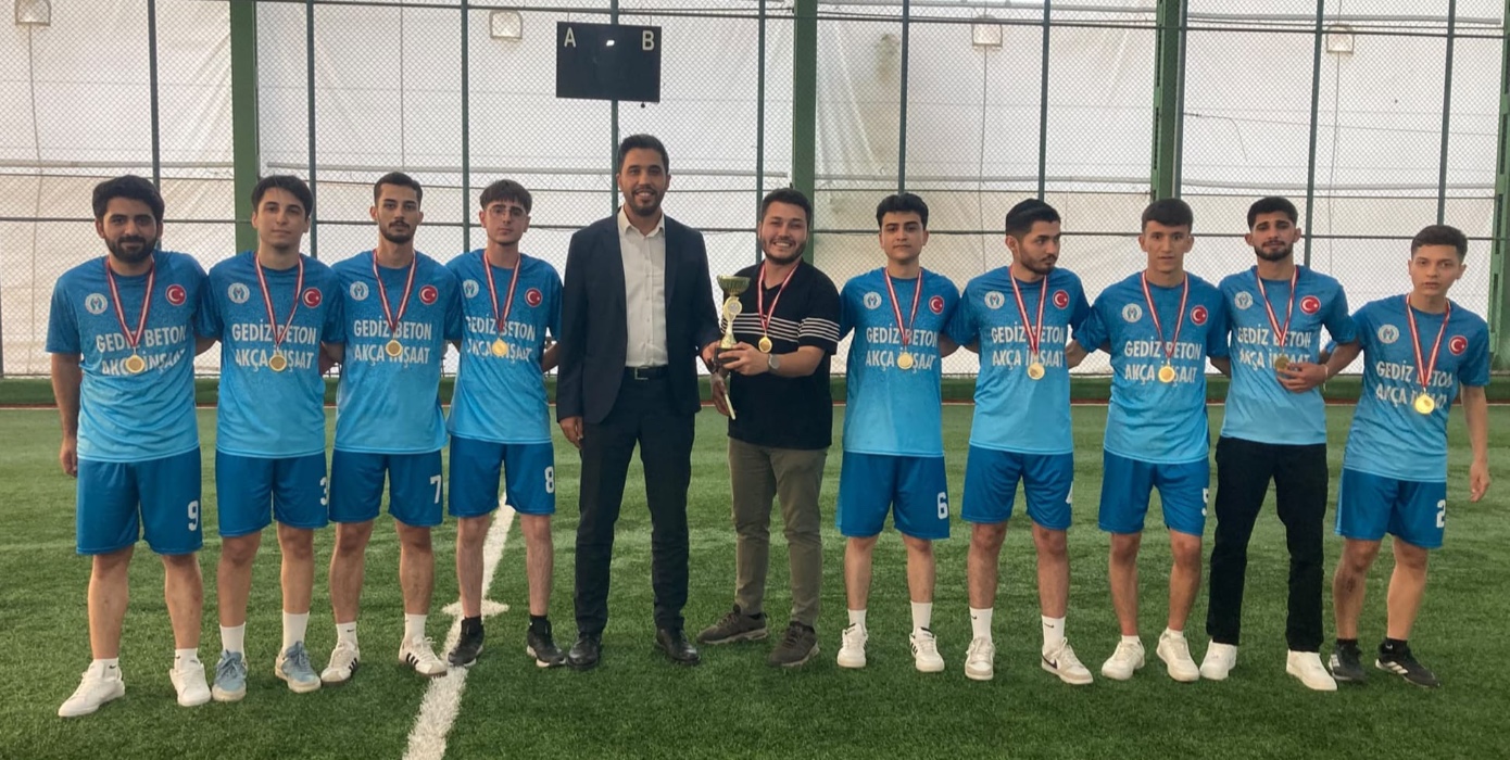 Üniversite Geneli Turnuvada Futbol Takımımızdan  Büyük Başarı