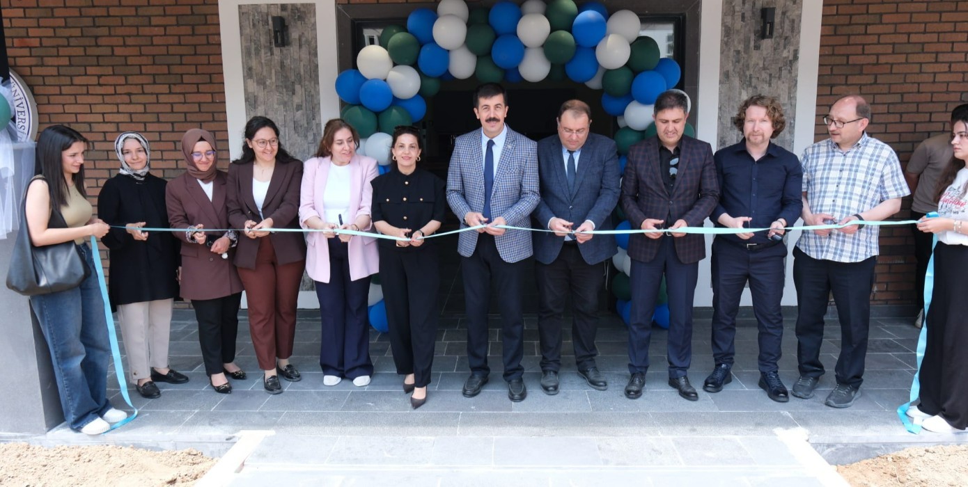 KSBÜ Halı Saha Açıldı