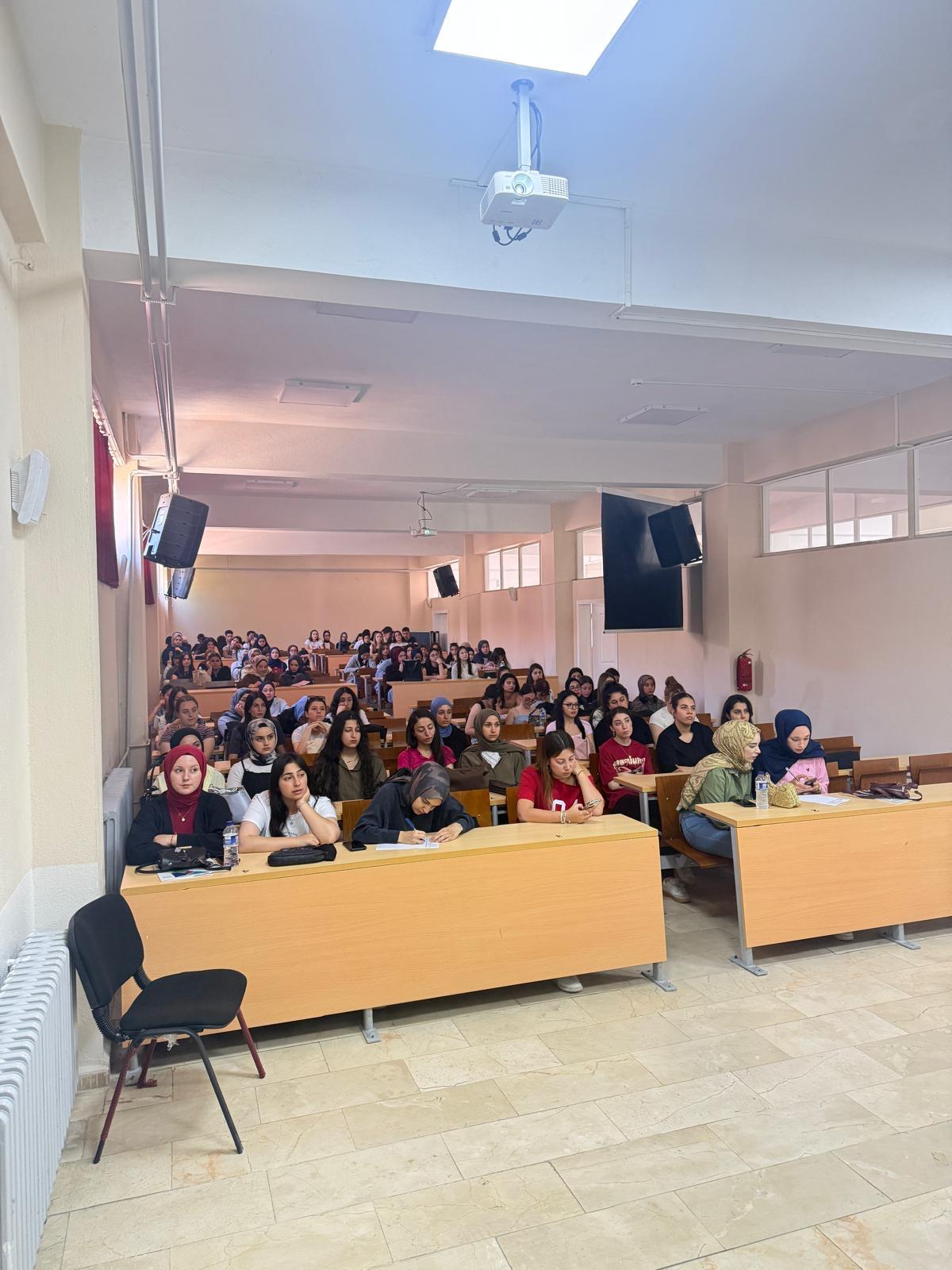 Gediz SHMYO Öğrencilerine Kalite Farkındalık Eğitimi Verildi - 3