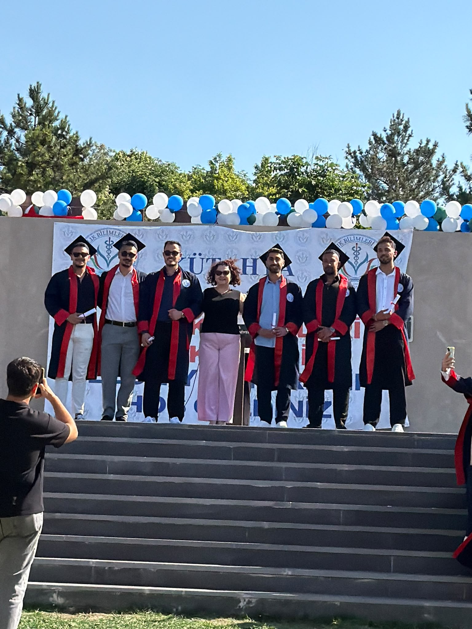 Hemşirelik Bölümümüz Mezunlarını Gururla Uğurladı - 11