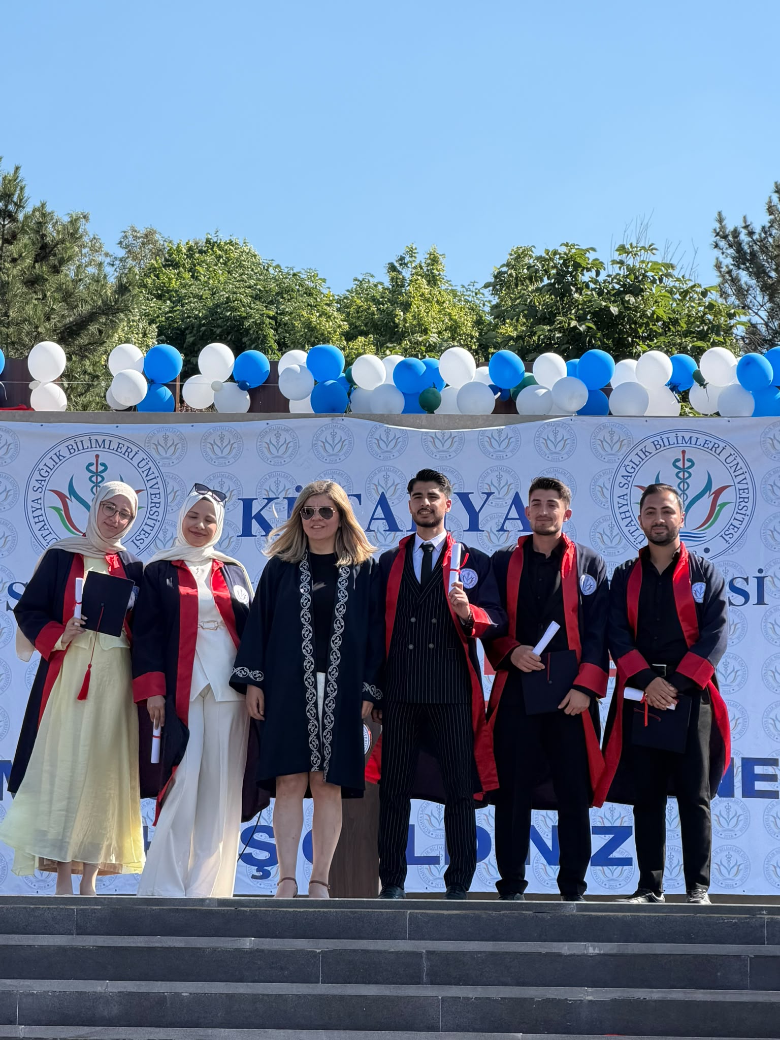 Hemşirelik Bölümümüz Mezunlarını Gururla Uğurladı - 25