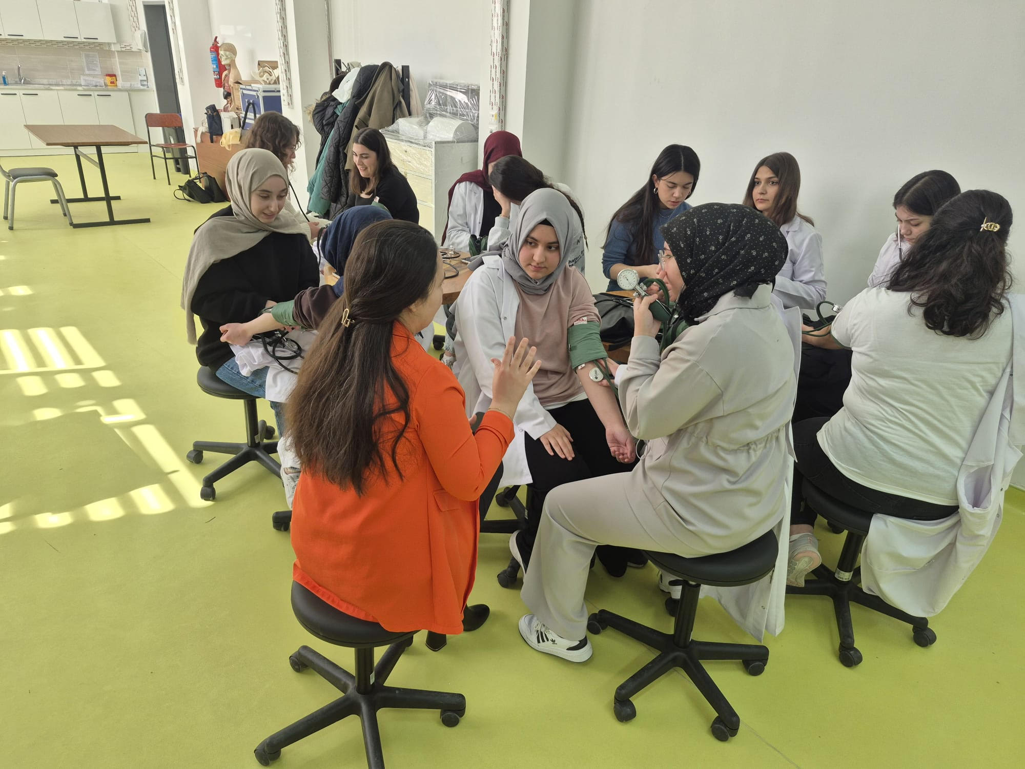 Ebelikte Temel İlke ve Uygulamalar Dersi Laboratuvar Uygulamaları Gerçekleştirildi - 9