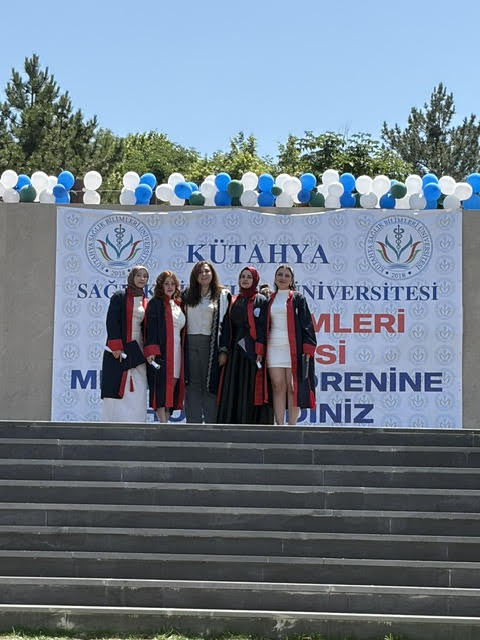 Şefkat, Bilim ve Umutla Yeni Bir Başlangıç: Ebelik Bölümü 2026 Yılı Mezunlarını Uğurladı - 4