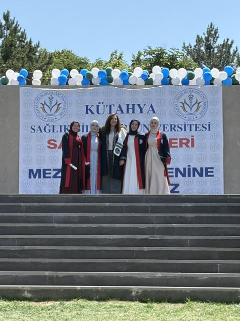 Şefkat, Bilim ve Umutla Yeni Bir Başlangıç: Ebelik Bölümü 2026 Yılı Mezunlarını Uğurladı - 3