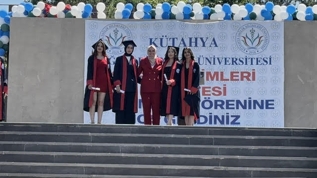 Şefkat, Bilim ve Umutla Yeni Bir Başlangıç: Ebelik Bölümü 2026 Yılı Mezunlarını Uğurladı
