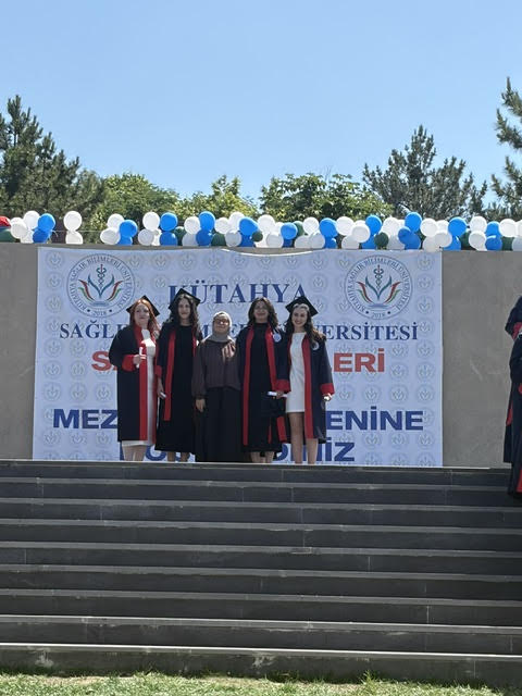 Şefkat, Bilim ve Umutla Yeni Bir Başlangıç: Ebelik Bölümü 2026 Yılı Mezunlarını Uğurladı - 16
