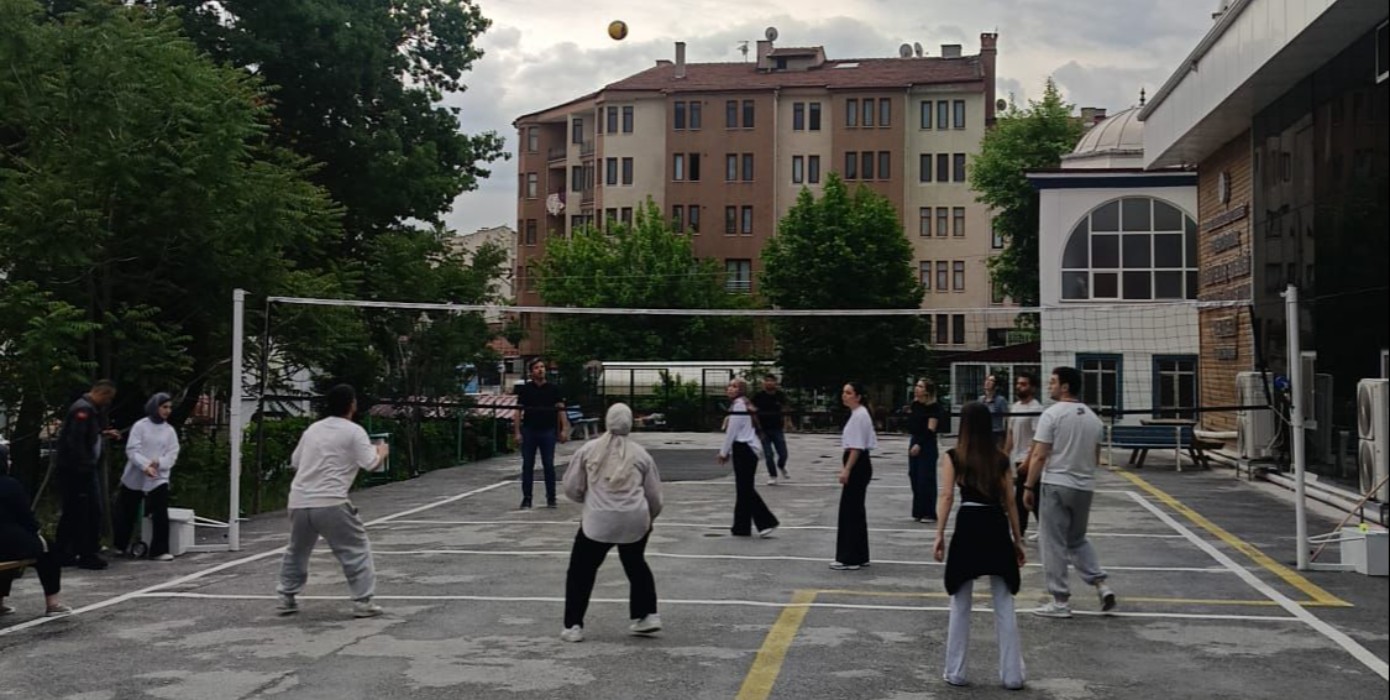 Diş Protez Teknolojisi Öğrencilerimiz Dostluk Maçında Buluştu.
