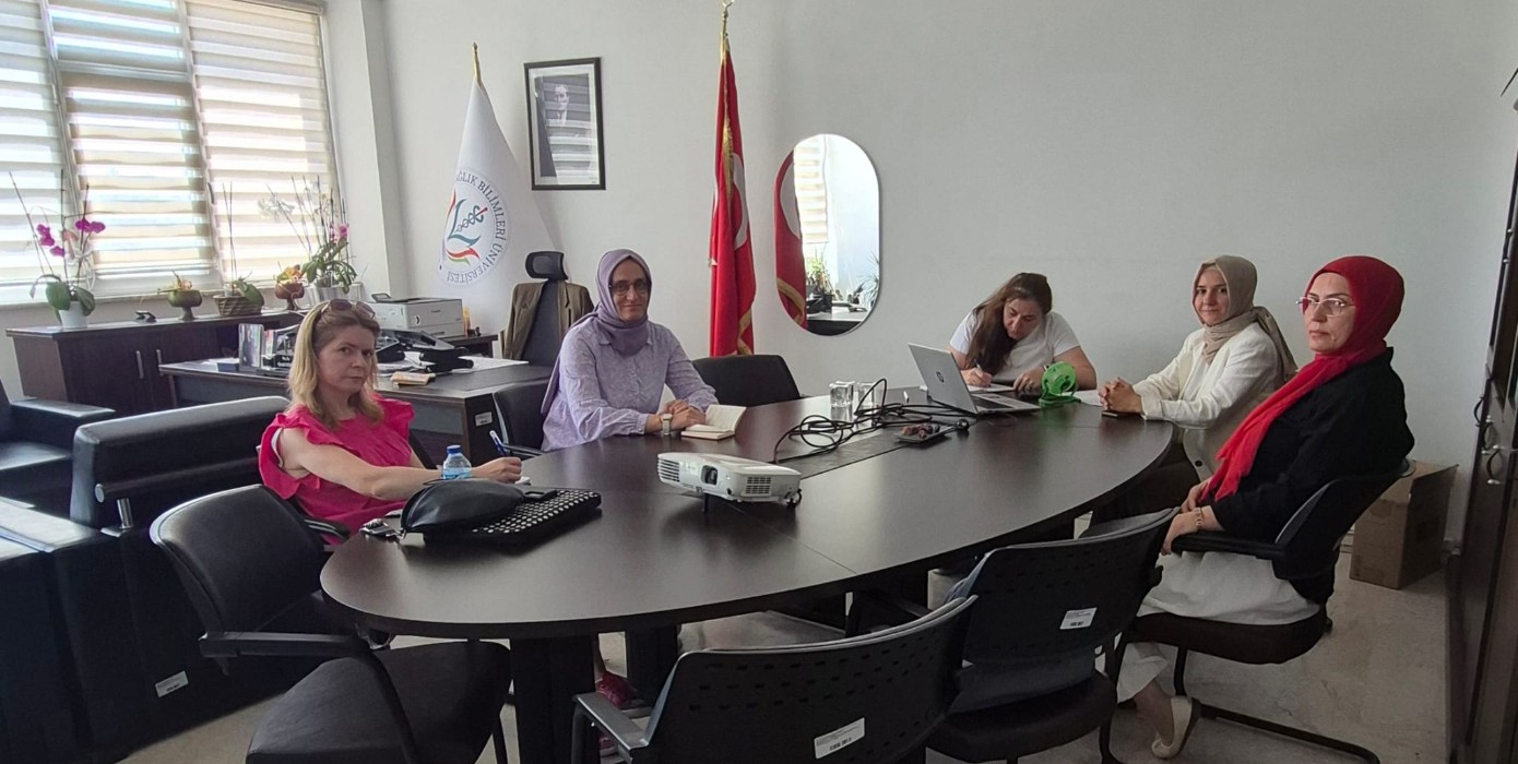 Ebelik Bölümü Mezuniyet Komisyonu Toplantısı Gerçekleştirildi