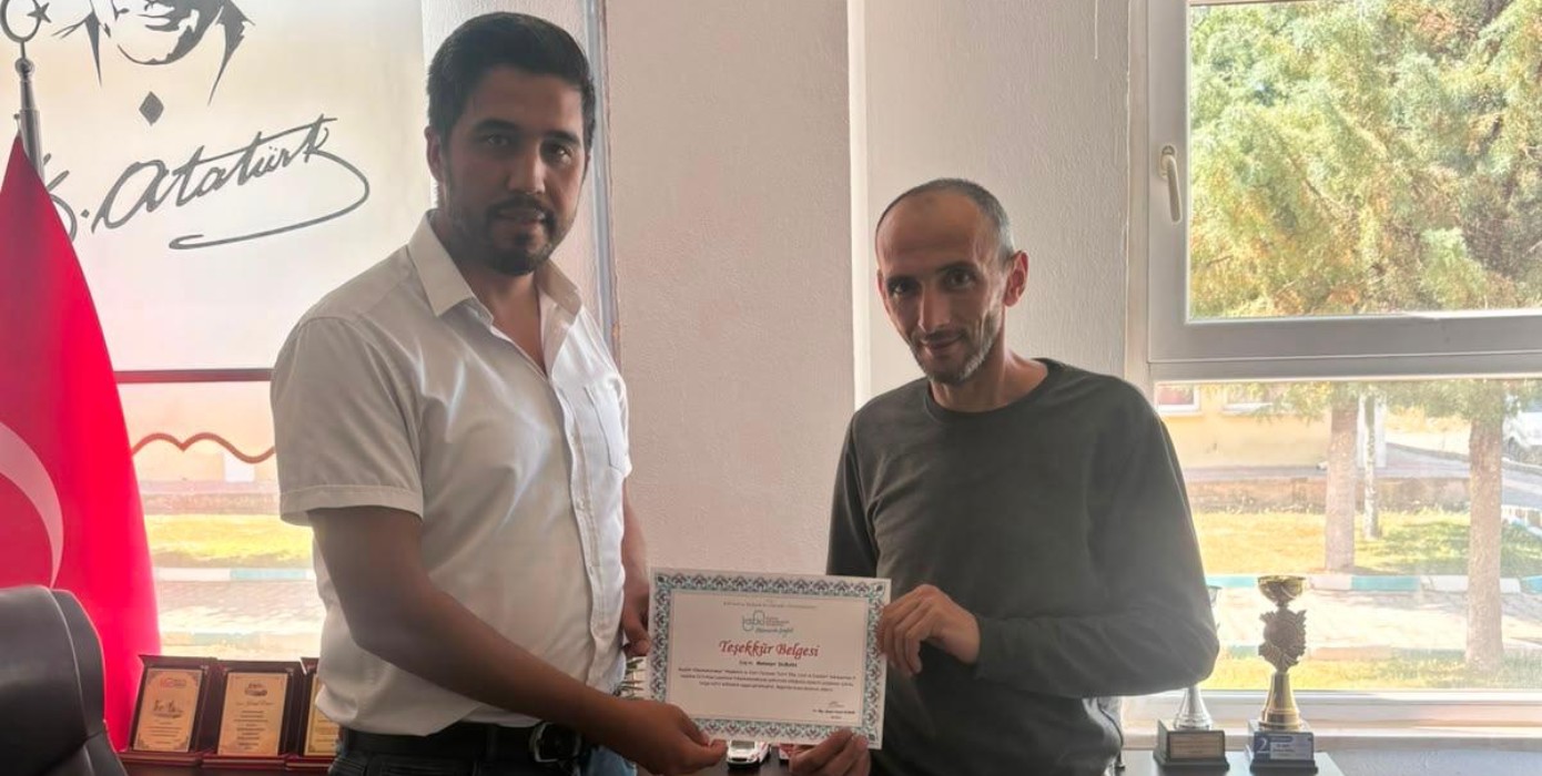 Teşekkür Belgesi Takdimi