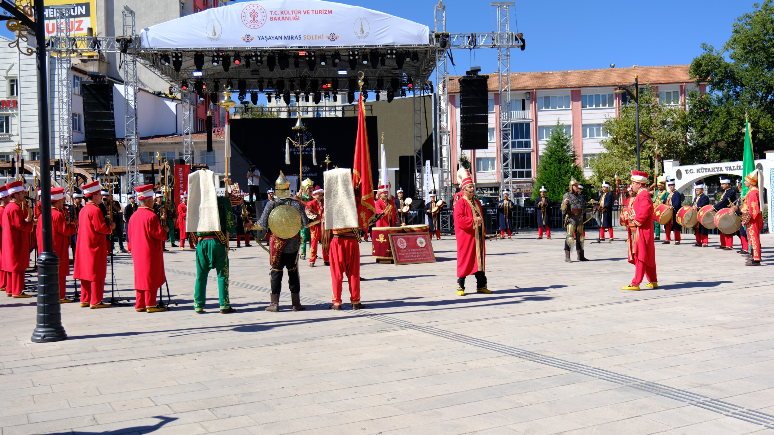 YAŞAYAN MİRAS ŞÖLENİ BAŞLADI