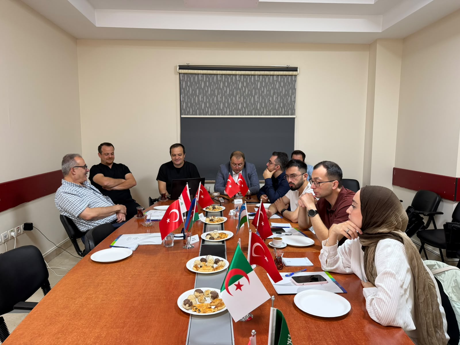 KSBÜ’DE ULUSLARARASI MİNİMAL İNVAZİV TEDAVİLER EĞİTİMİ DÜZENLENDİ
