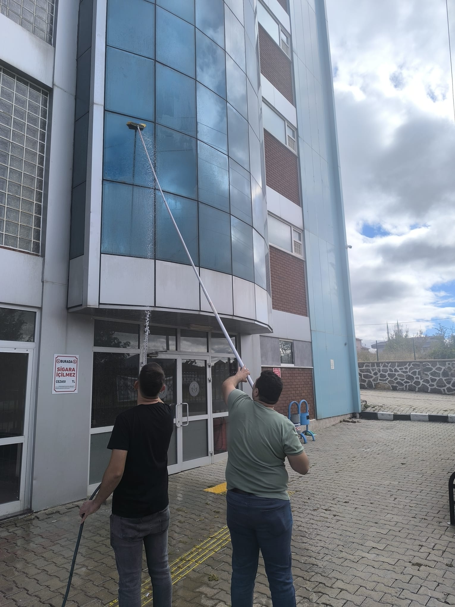 2026-2027 Eğitim-Öğretim Yılı Öncesi Meslek Yüksekokulumuzda Temizlik ve Düzenleme Çalışmaları Gerçekleştirildi - 2