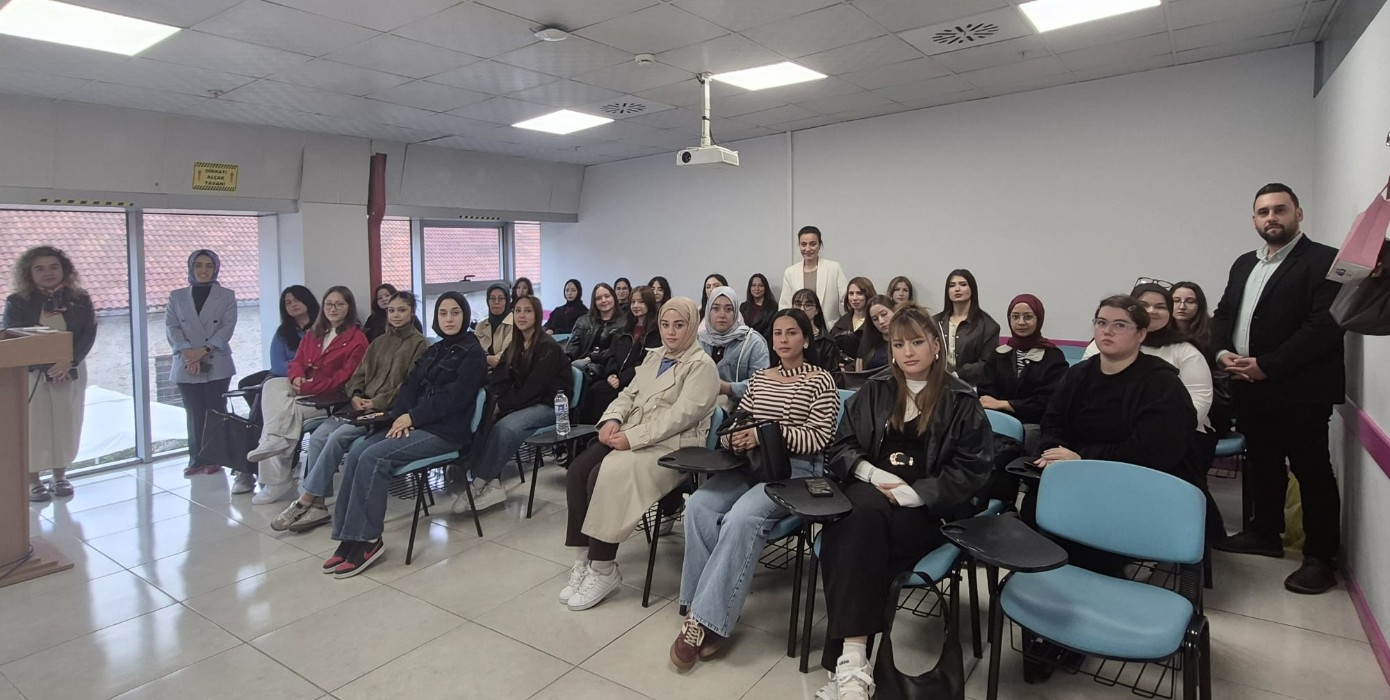 Sağlık Bakım Hizmetleri Bölümü Hasta Bakımı Programı 1. Sınıf Öğrencilerine Yönelik Oryantasyon Programı Gerçekleştirildi