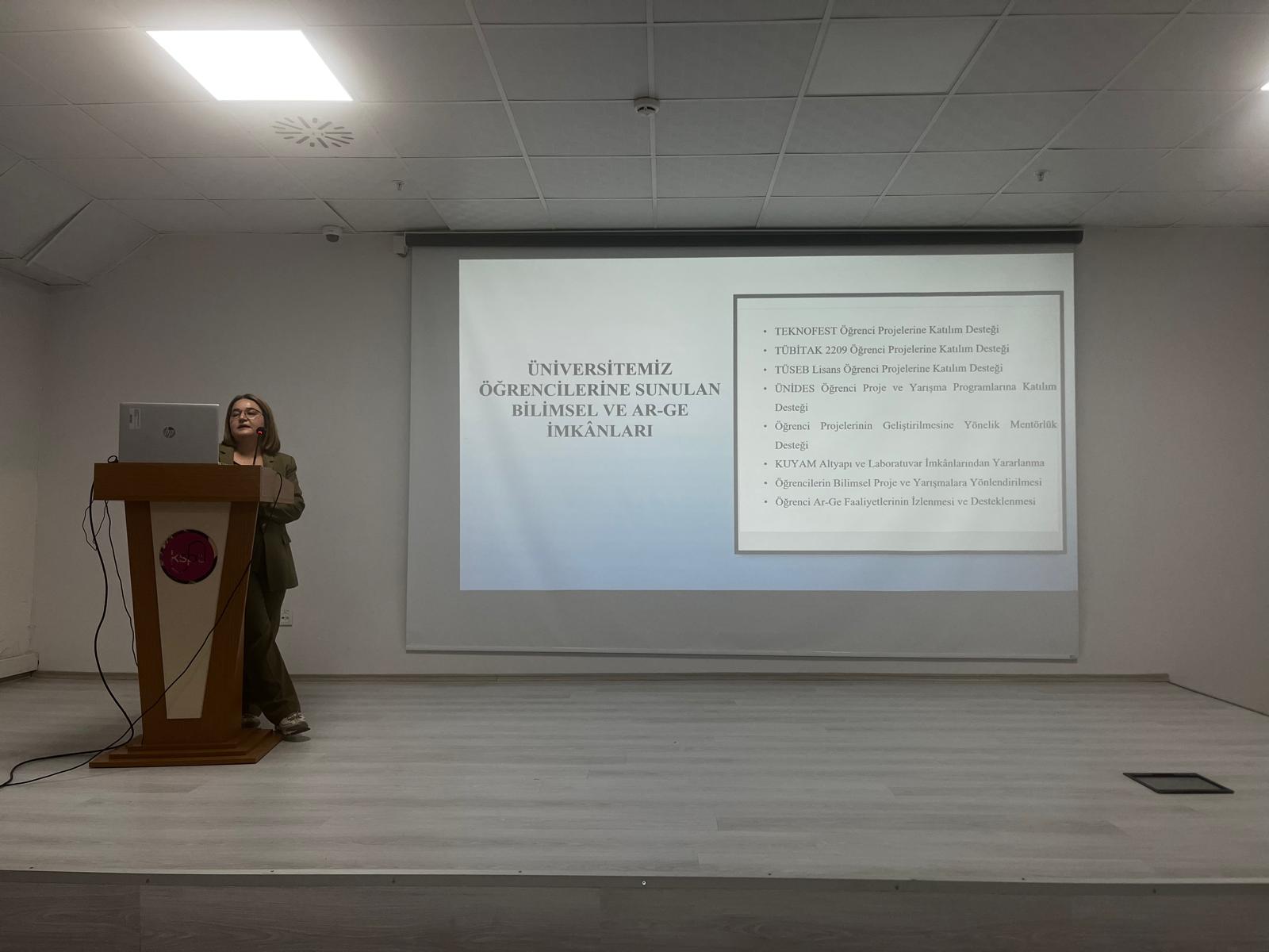 Meslek Yüksekokulumuzda Oryantasyon Programı Düzenlendi. - 3