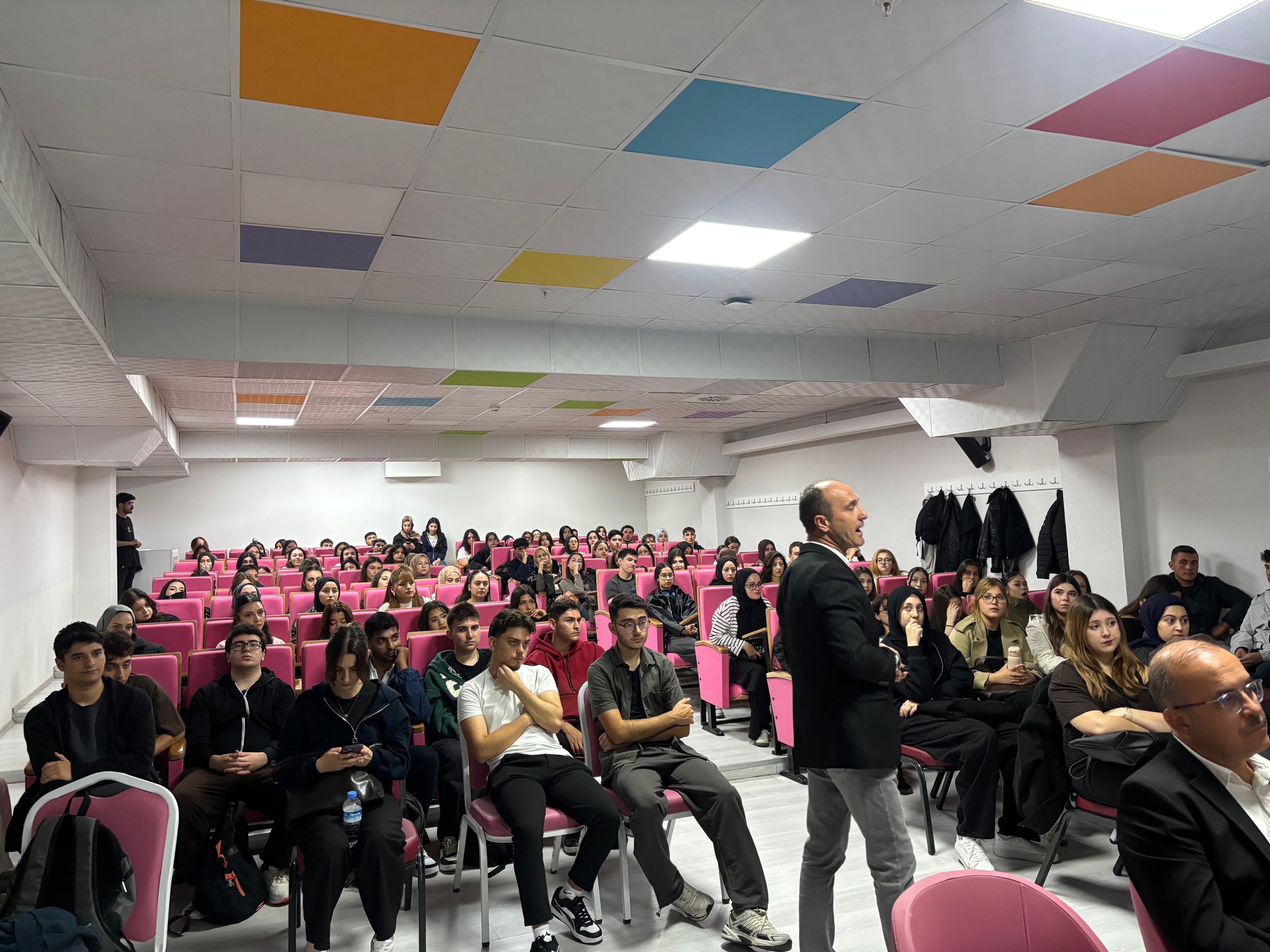 Meslek Yüksekokulumuzda Oryantasyon Programı Düzenlendi. - 6