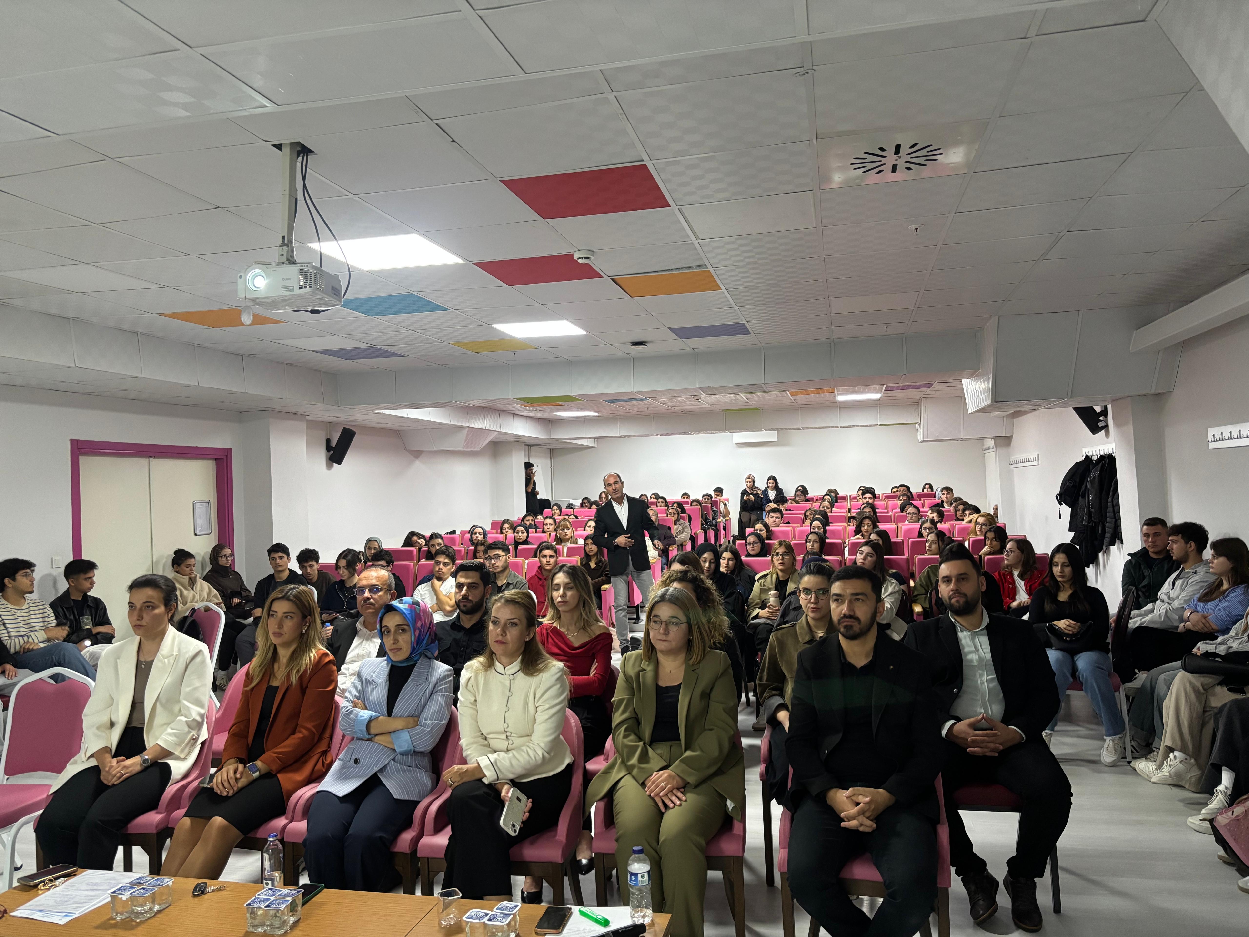 Meslek Yüksekokulumuzda Oryantasyon Programı Düzenlendi. - 7