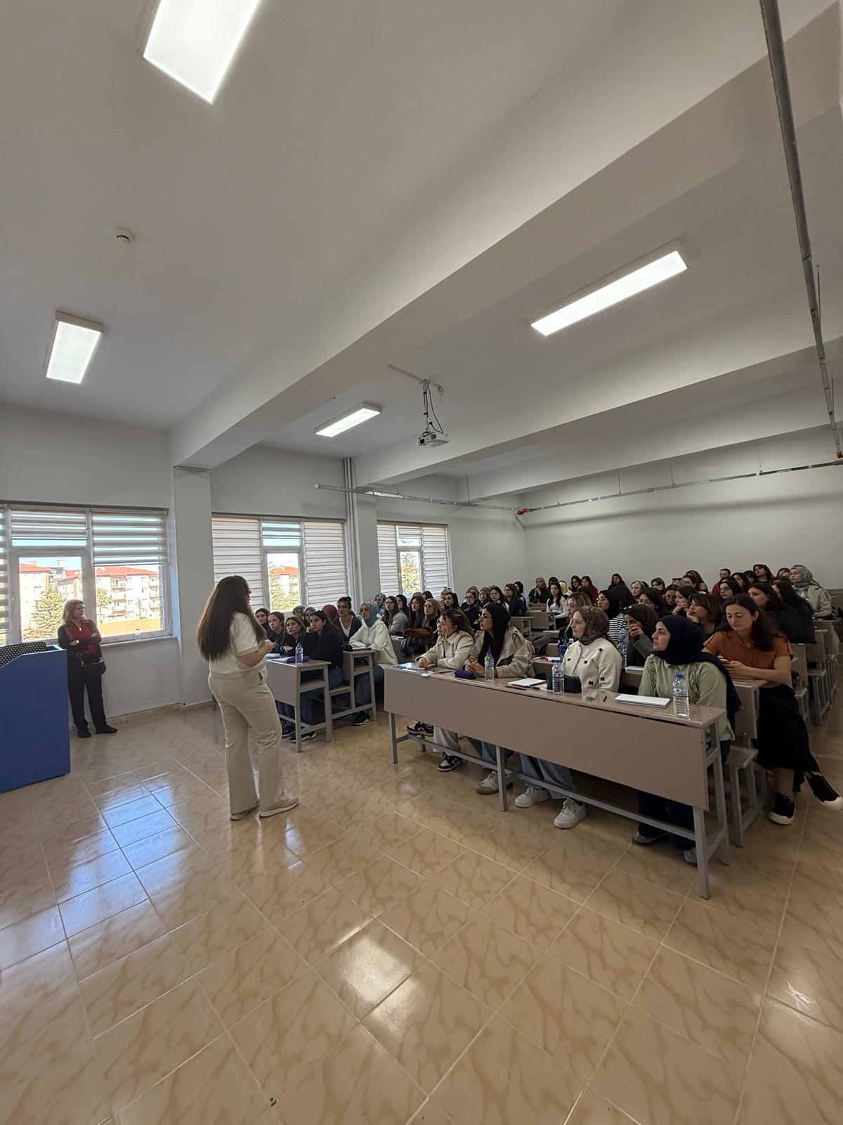 3. Sınıf Öğrencilerimize Normal Doğum ve Doğum Sonu Dönem Dersi Oryantasyonu Gerçekleştirildi - 3