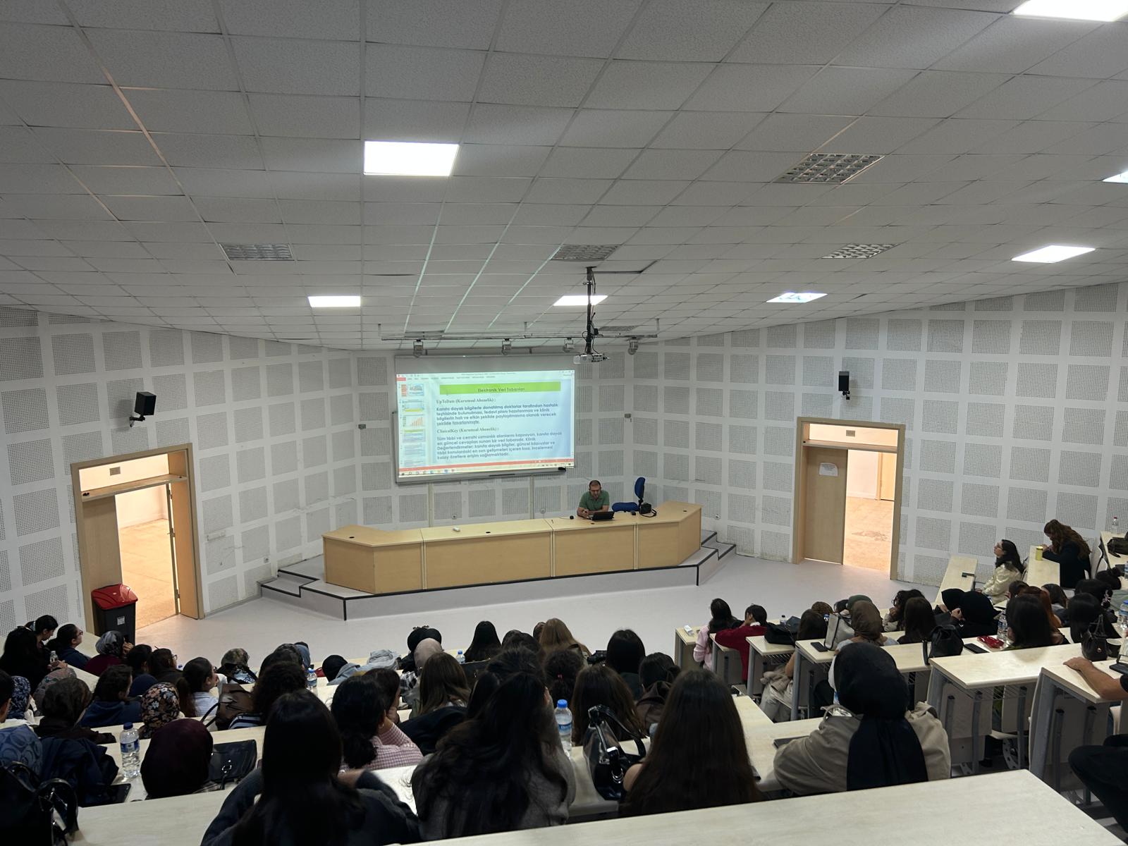 Sağlık Bilimleri Fakültesinde 2026-2027 Akademik Yılı Öğrenci Oryantasyon Programı Gerçekleştirildi - 9