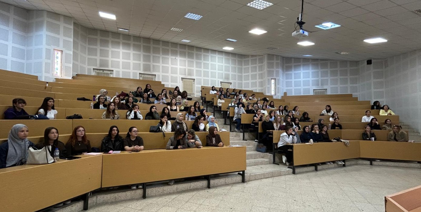 Ebelik Bölümü Birinci Sınıf Öğrencilerine Oryantasyon Programı Gerçekleştirildi