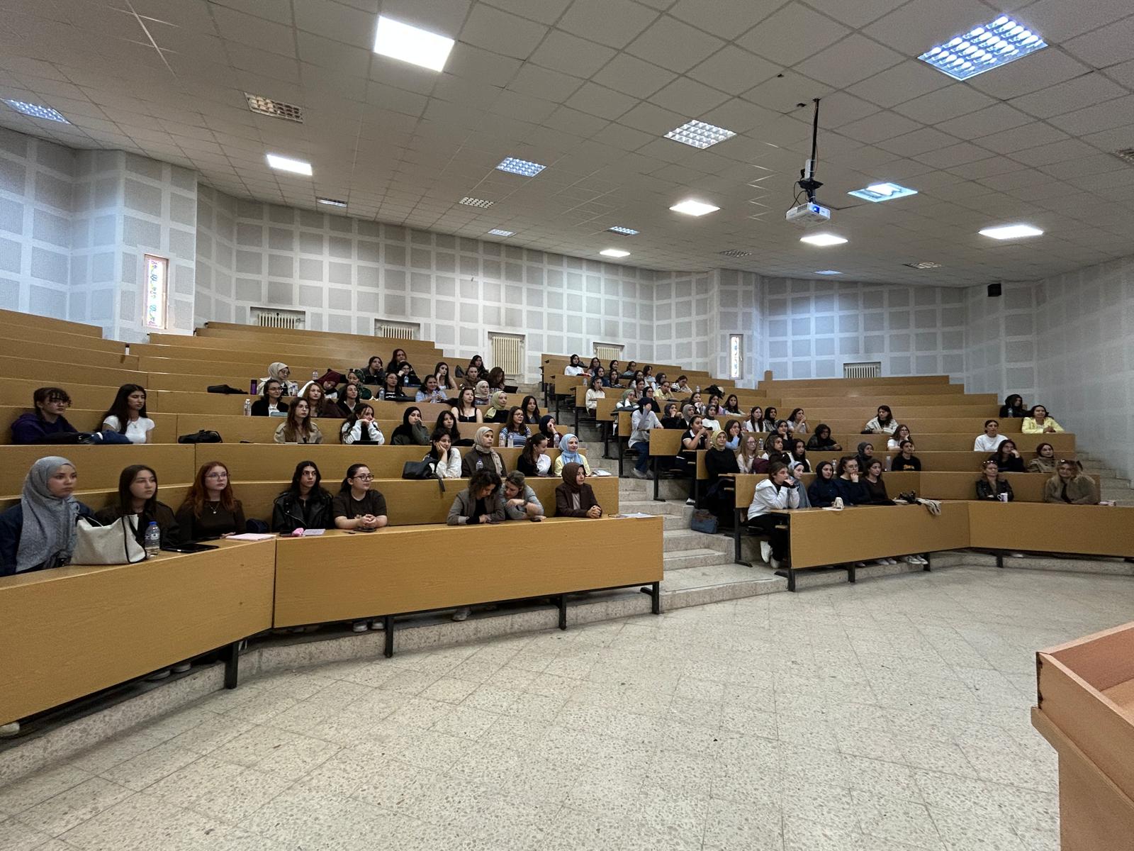 Ebelik Bölümü Birinci Sınıf Öğrencilerine Oryantasyon Programı Gerçekleştirildi - 9
