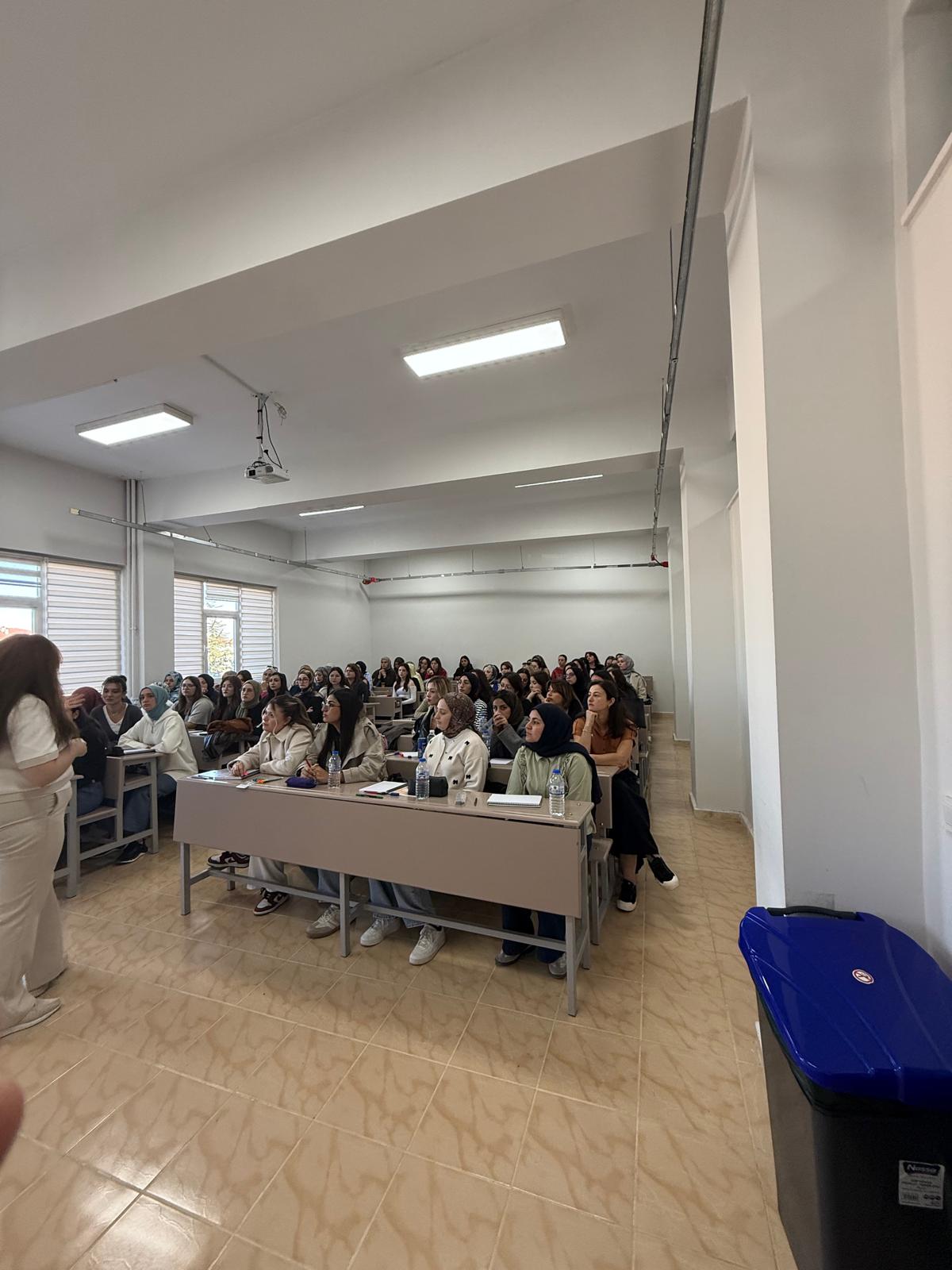 3. Sınıf Öğrencilerimize Normal Doğum ve Doğum Sonu Dönem Dersi Oryantasyonu Gerçekleştirildi - 3