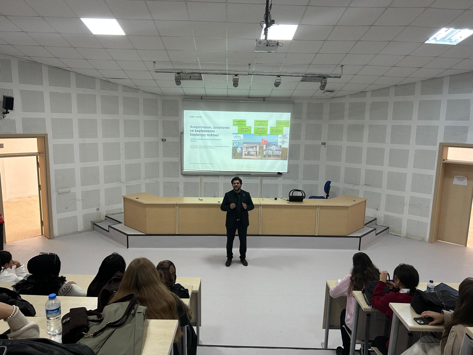 Sağlık Bilimleri Fakültesinde 2026-2027 Akademik Yılı Öğrenci Oryantasyon Programı Gerçekleştirildi - 9