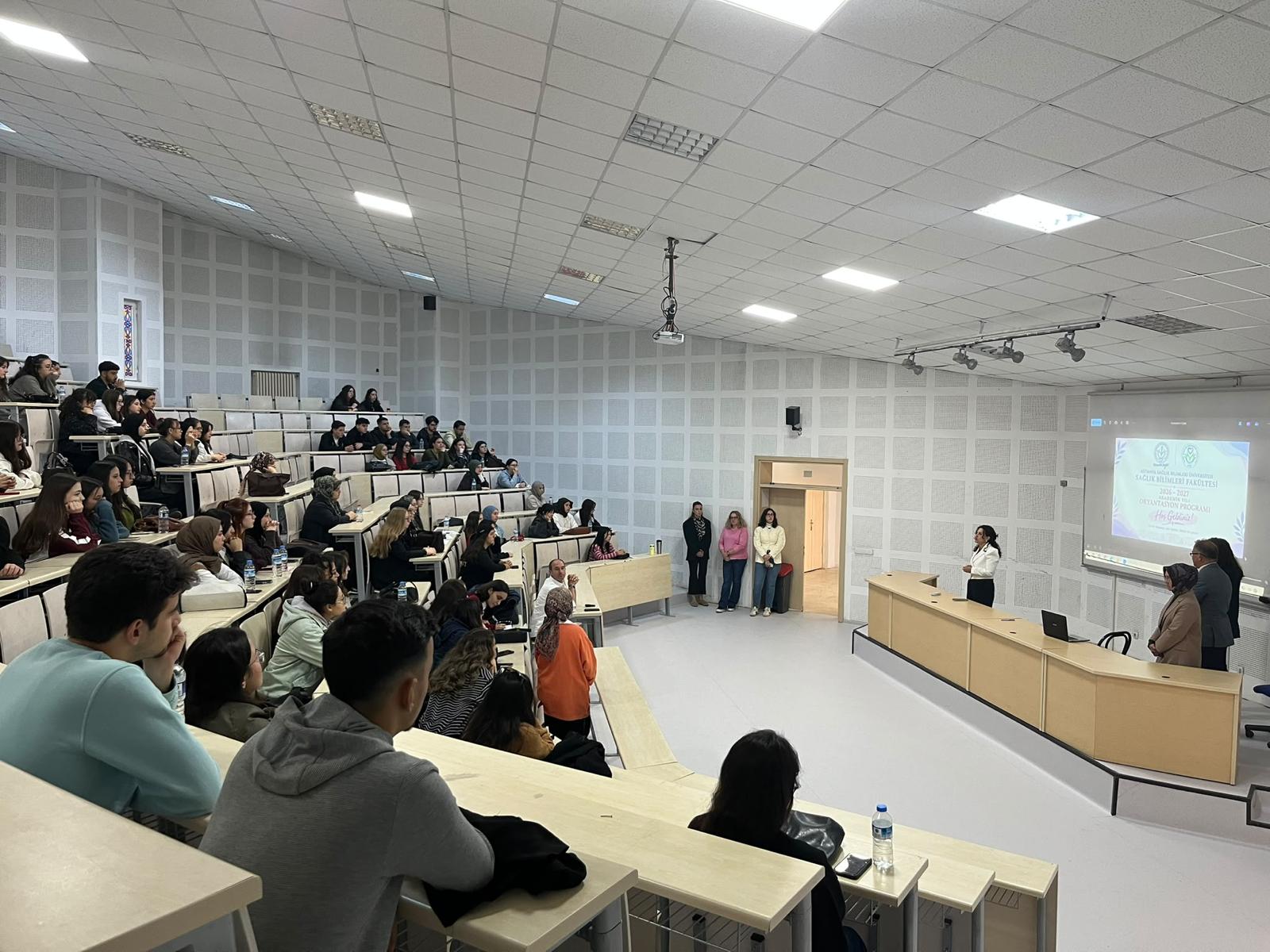 Fakültemizde Yeni Öğrencilere Yönelik Oryantasyon Programı Gerçekleştirildi - 8