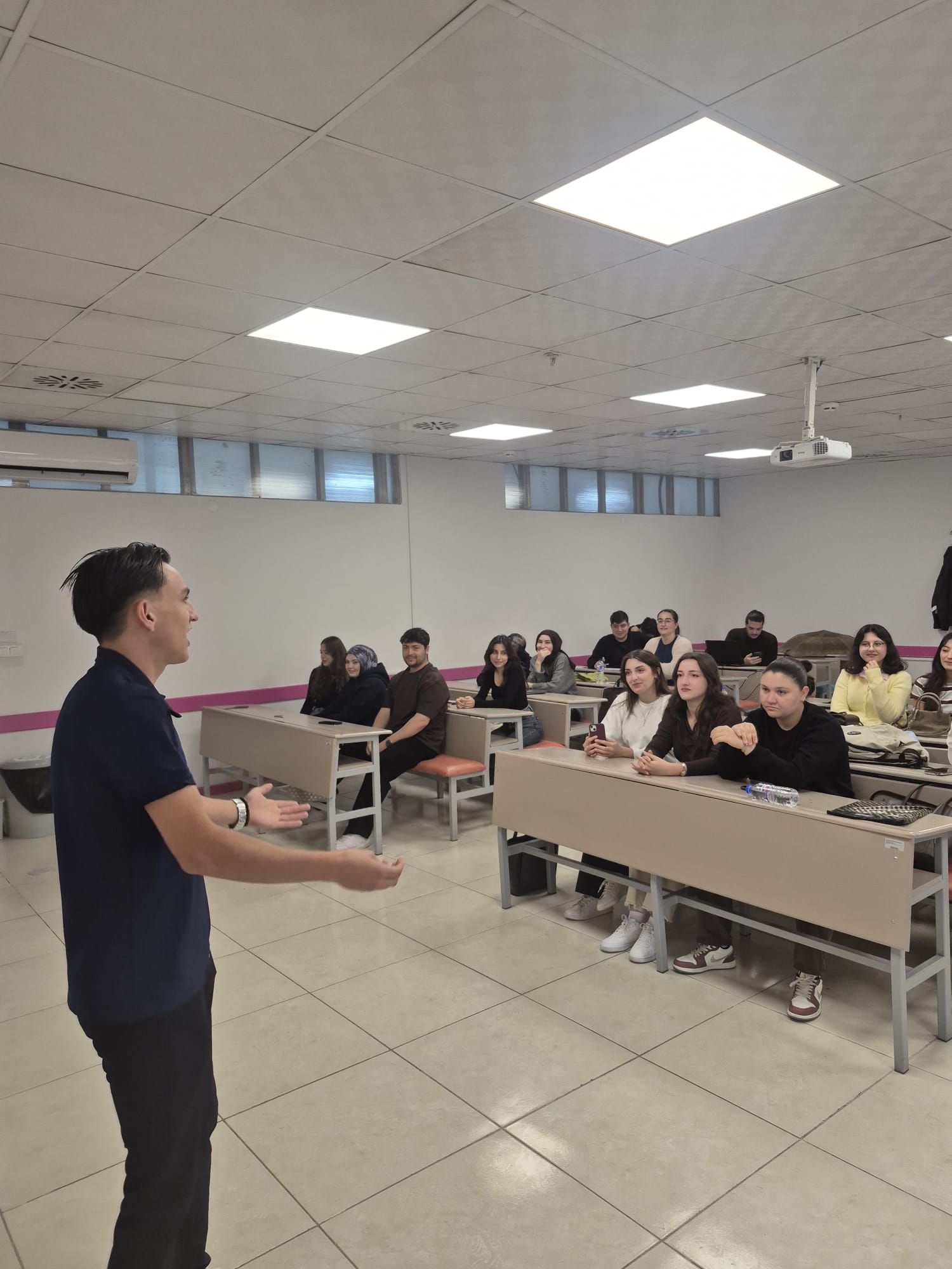 Yapay Zekâ Operatörlüğü Programında Sınıf/Bölüm Temsilciliği Seçimi Gerçekleştirildi - 1