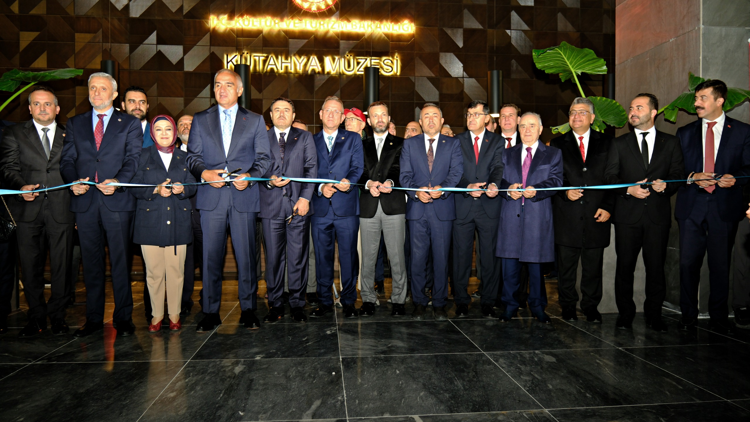 KÜLTÜR VE TURİZM BAKANI ERSOY KÜTAHYA’DA