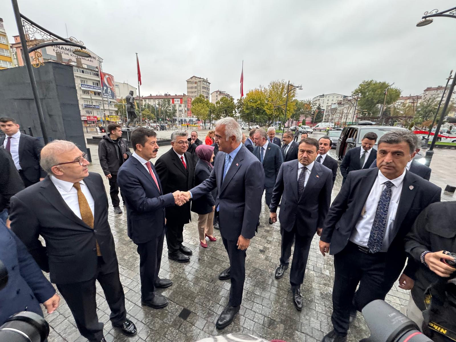 KÜLTÜR VE TURİZM BAKANI ERSOY KÜTAHYA’DA